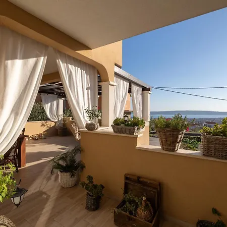 Apartman Flos,Terrace 40 M2, Sea View Kastel Stari Exterior photo