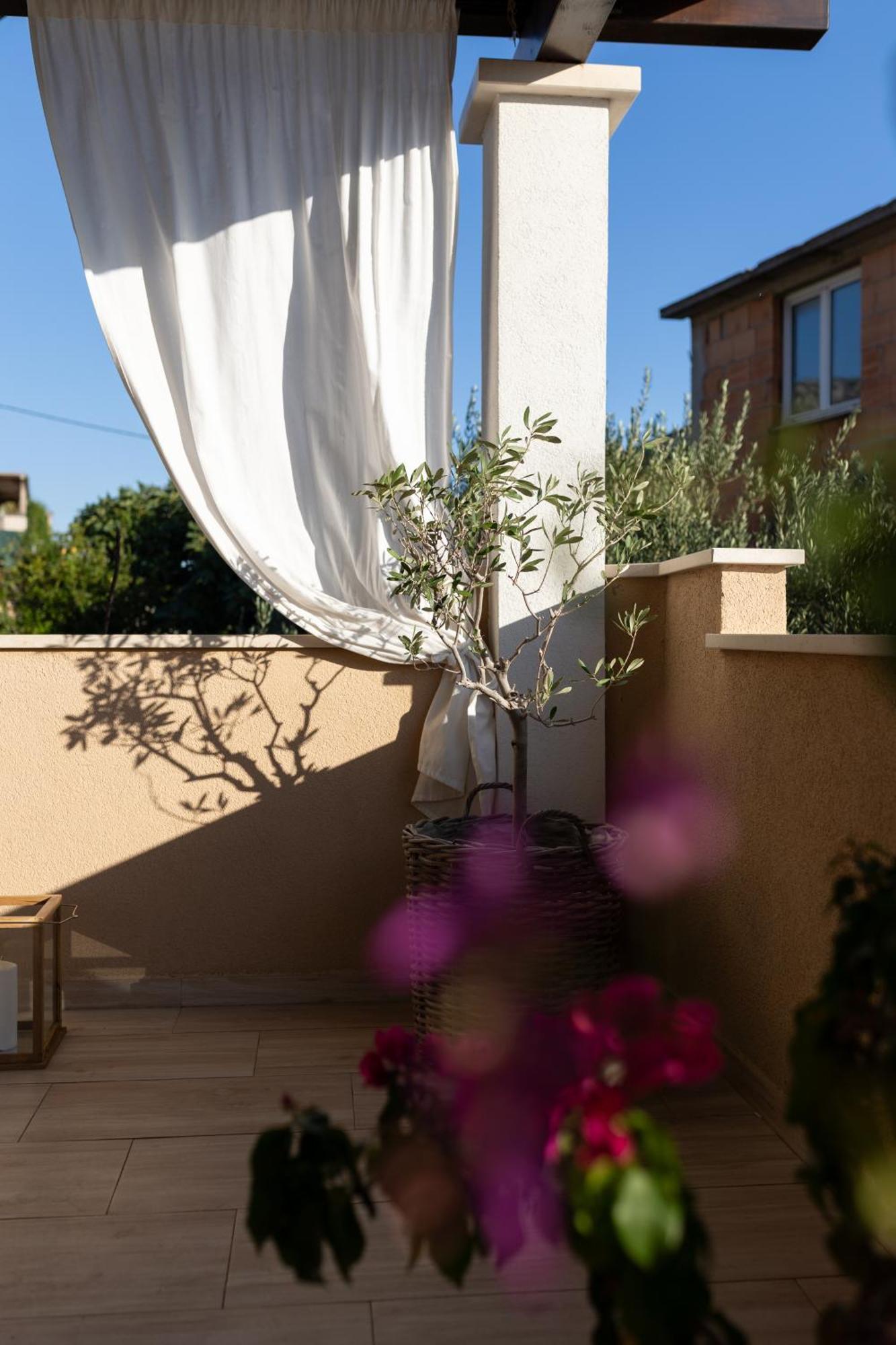 Flos,terrace 40 M2, Sea View *