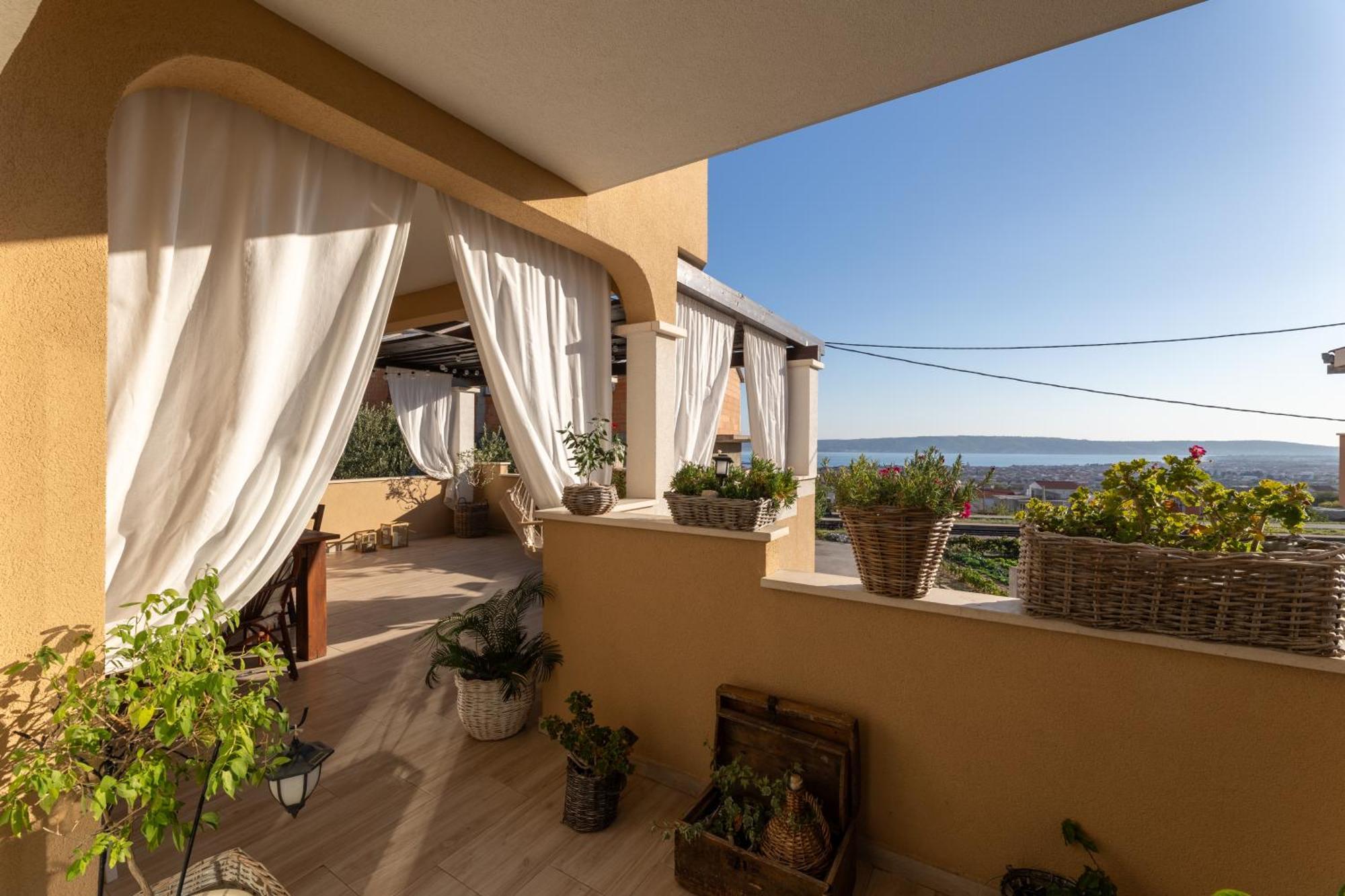 Flos,terrace 40 M2, Sea View Apartment *