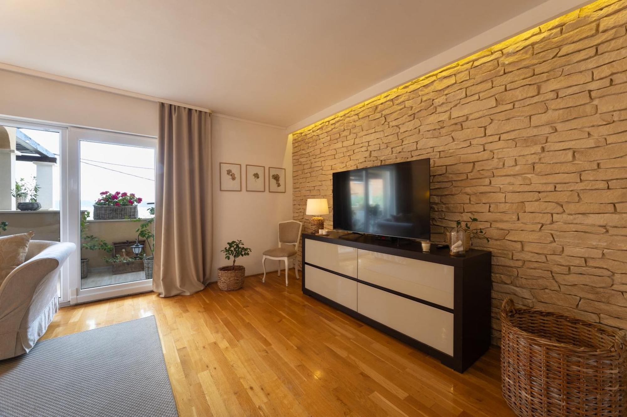 Flos,terrace 40 M2, Sea View Apartment